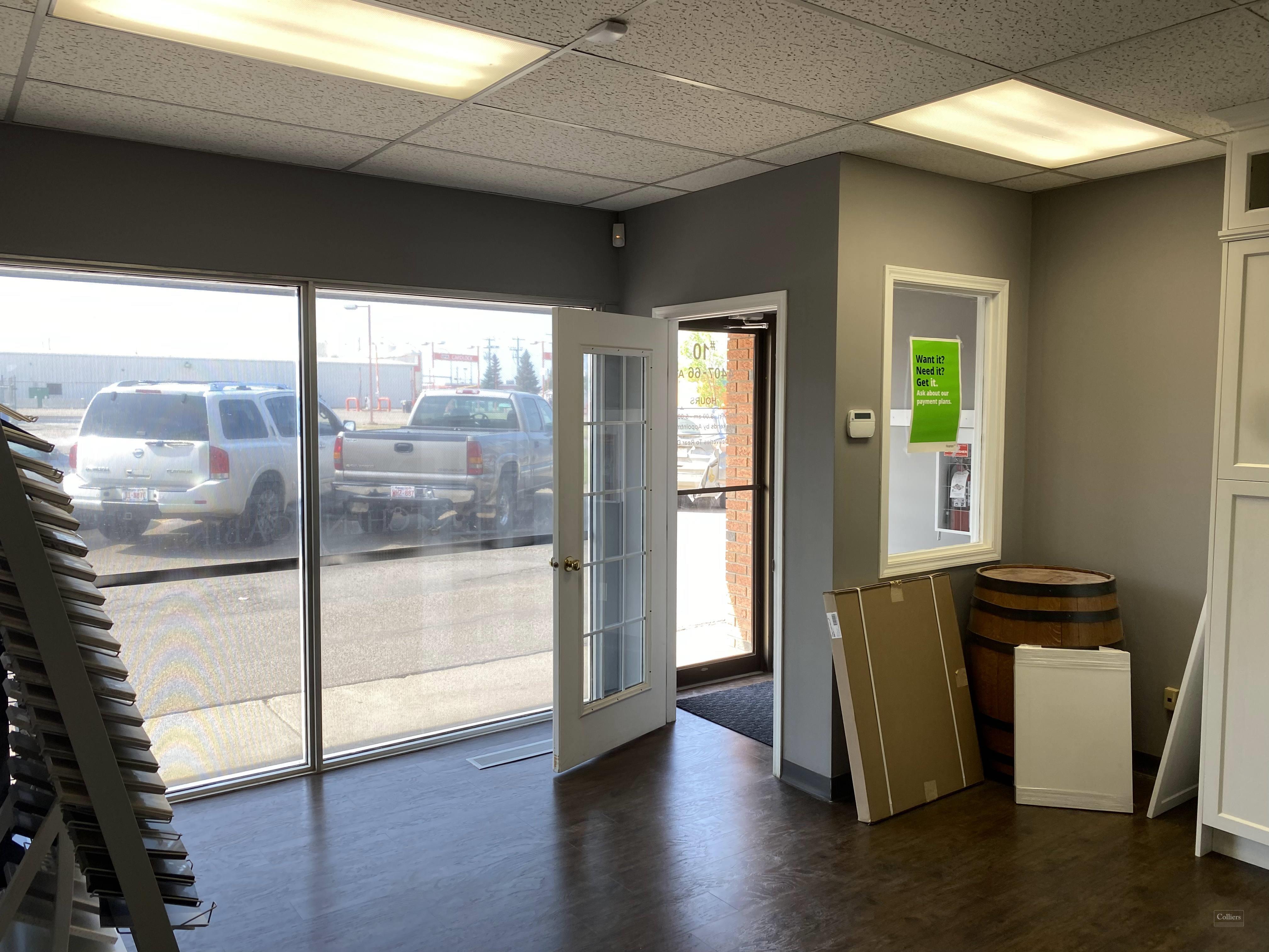 ±4,634 SF Industrial Office/Warehouse with Grade Loading - #5