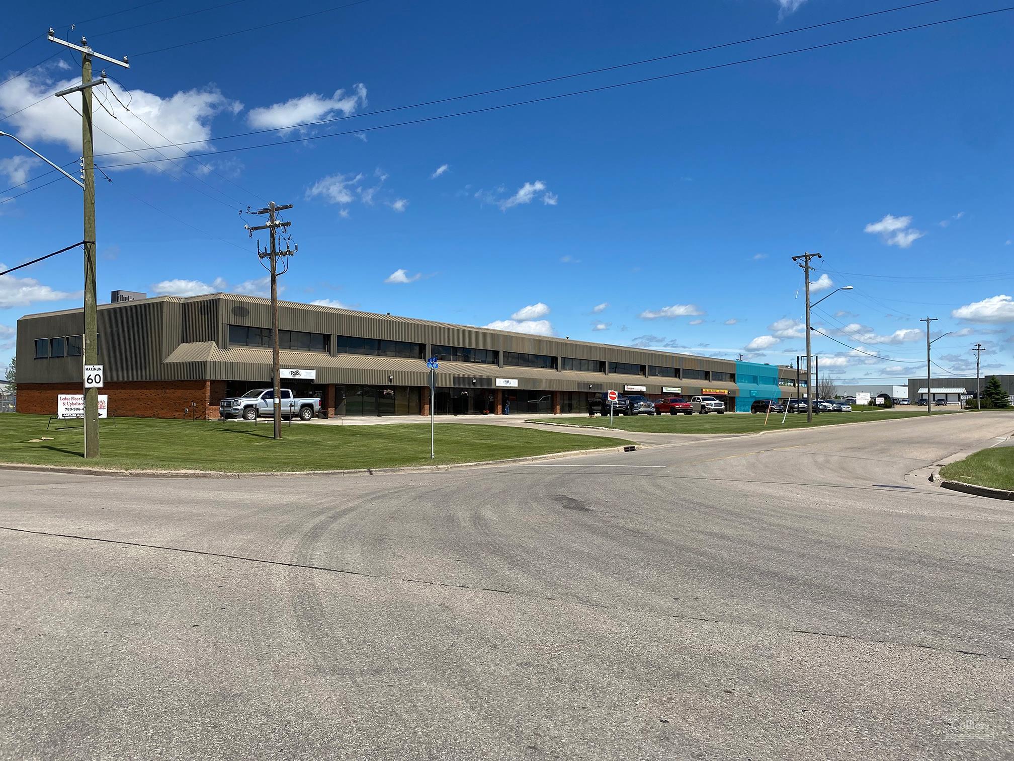 ±4,634 SF Industrial Office/Warehouse with Grade Loading - #8