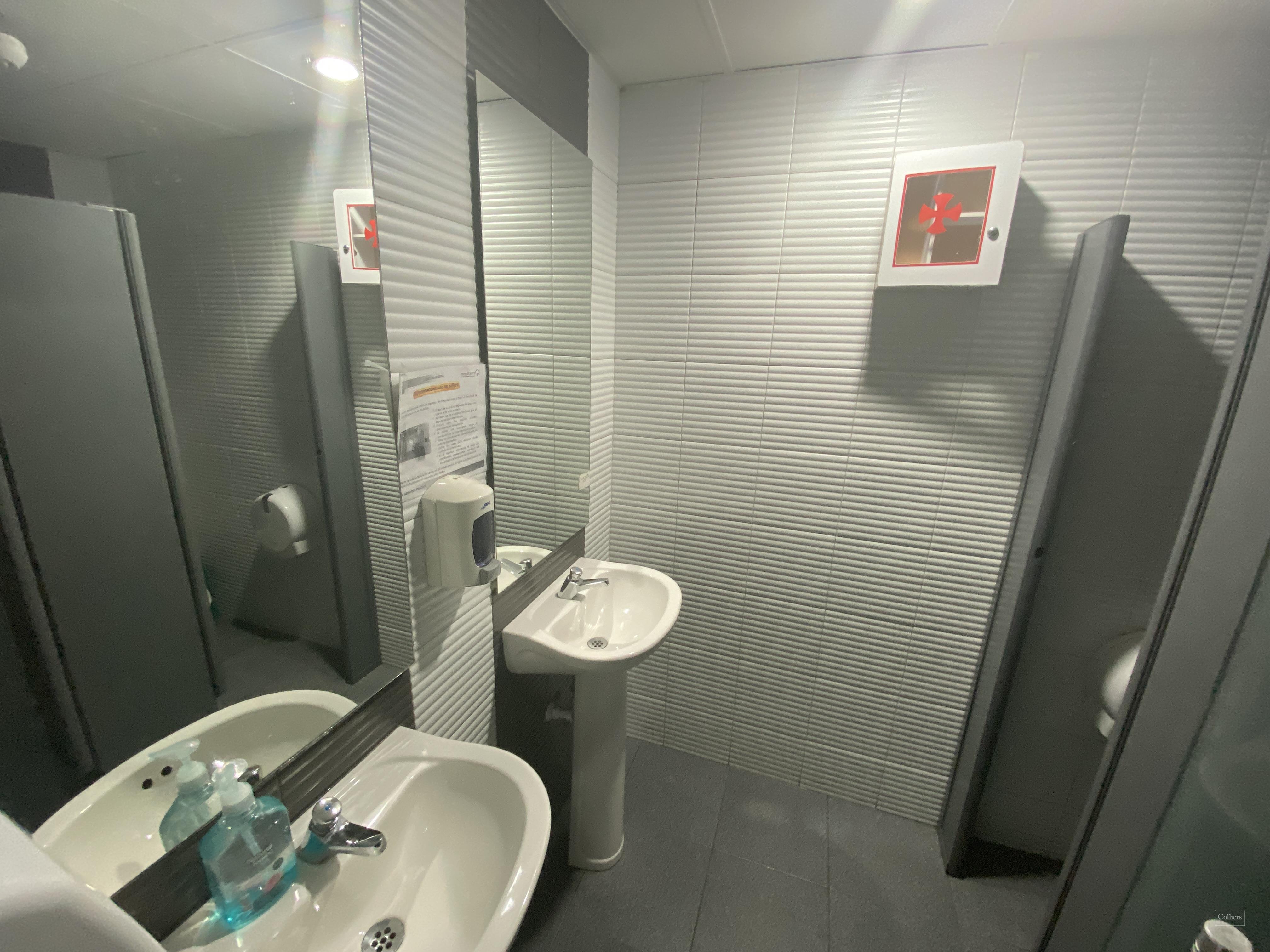 Oficina 1001 Edificio Mazuera Disponible Venta y Renta - #12