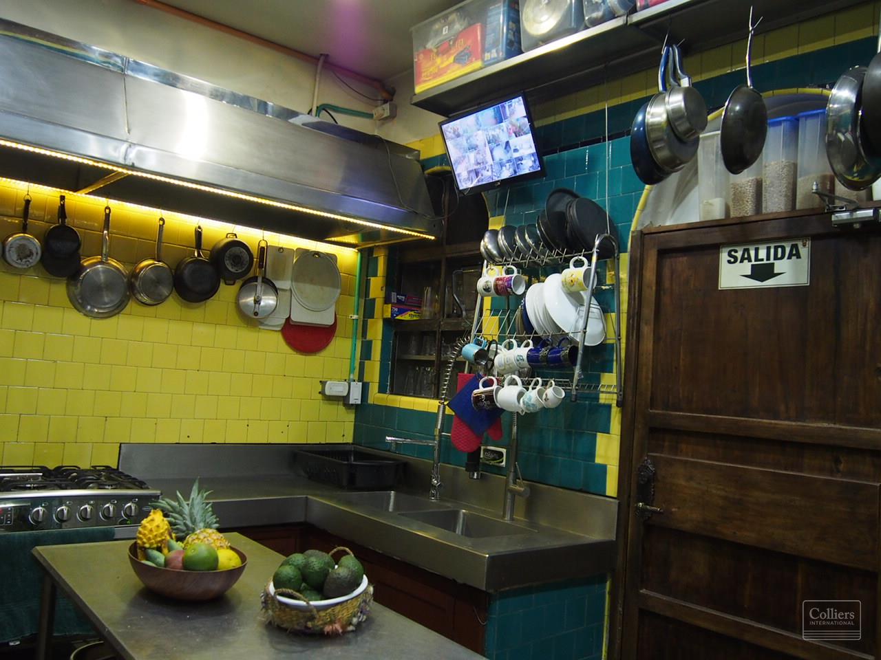 Casa comercial en venta disponible en Teusaquillo - #6