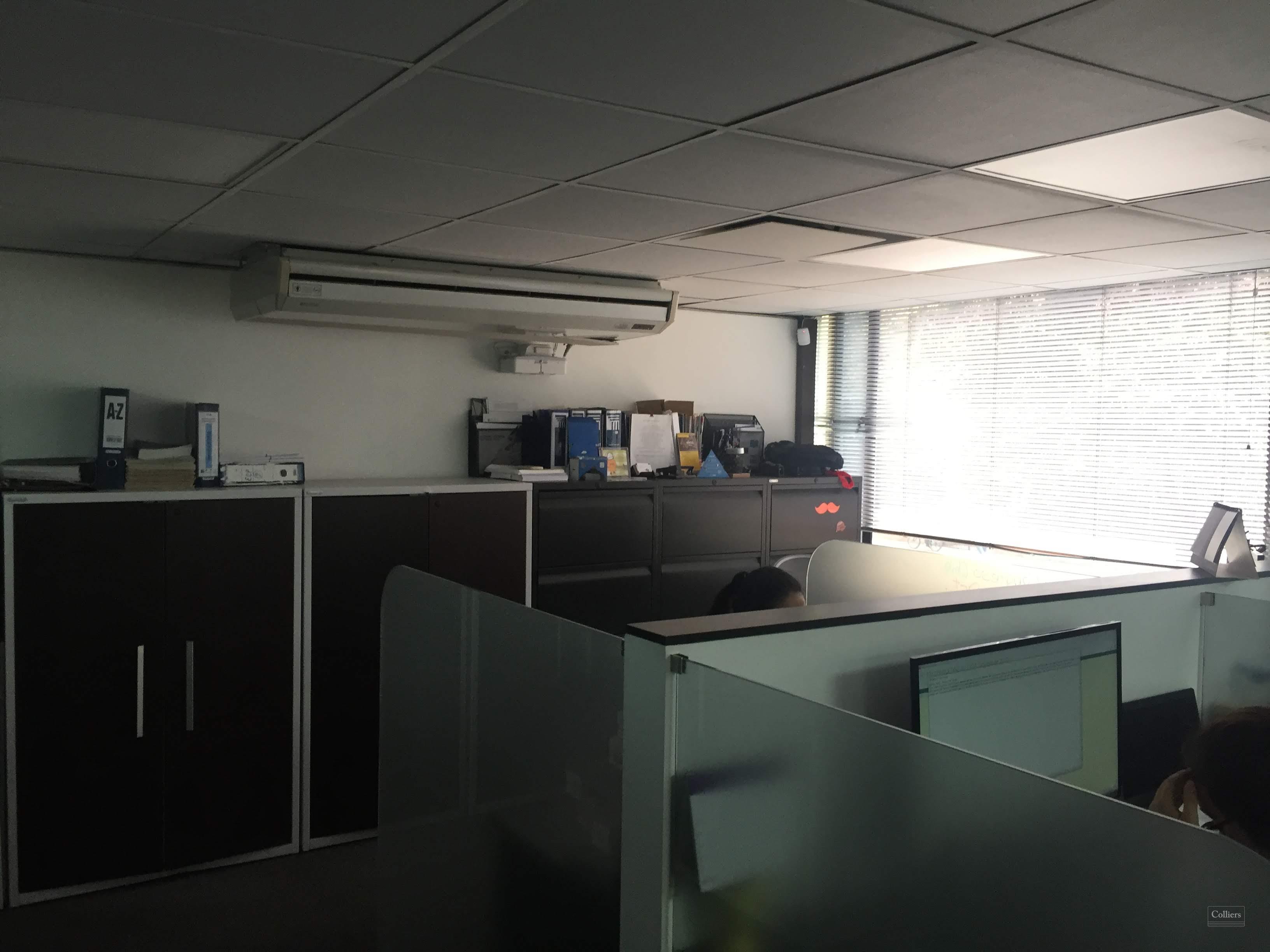 Oficina Piso 2 Torre 77 - #10