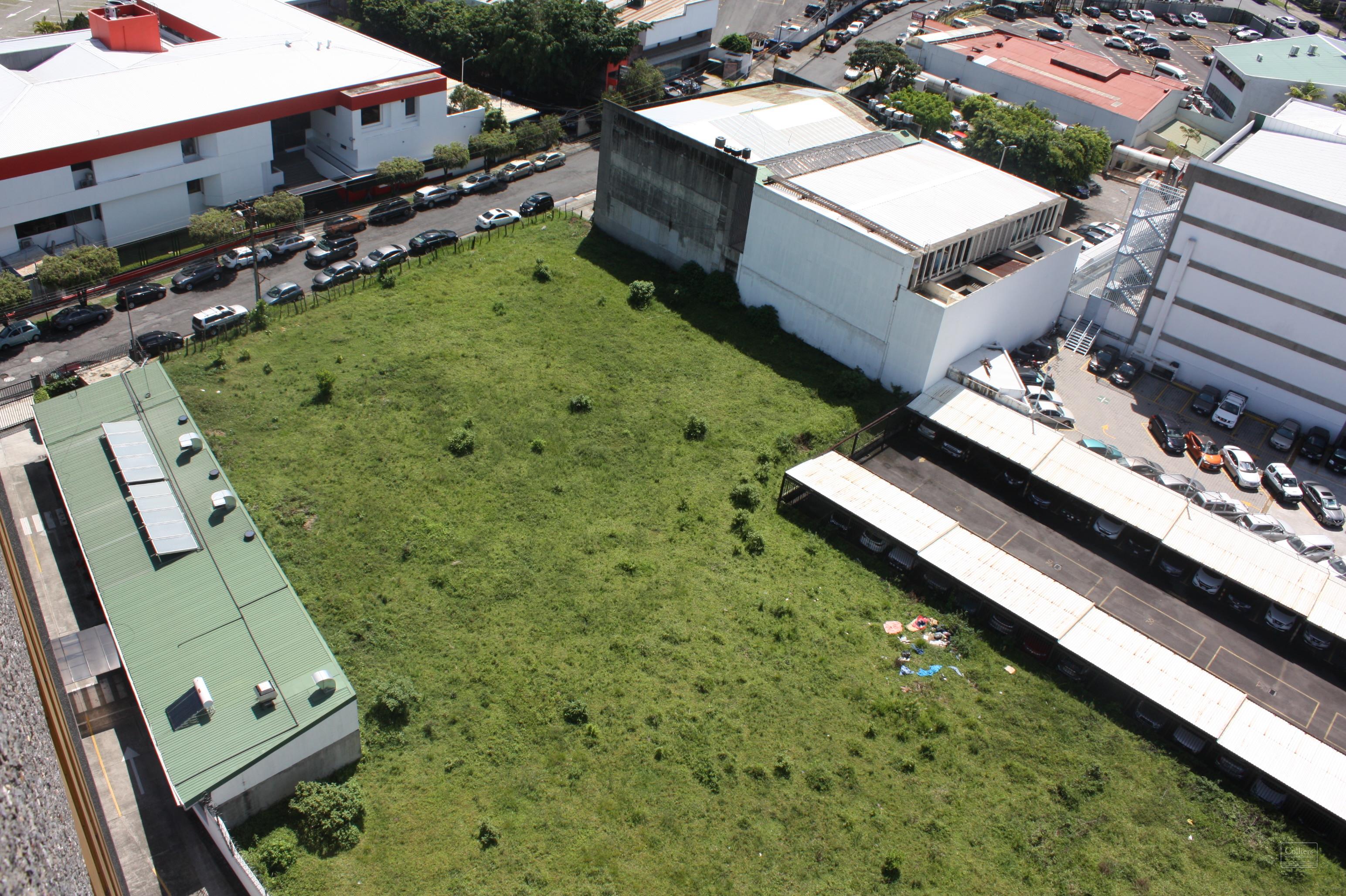 Propiedad en Venta - Barrio Tournón - #2