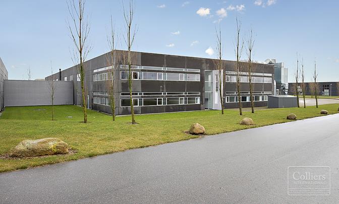 Velindrettede kontorlokaler udlejes - #1