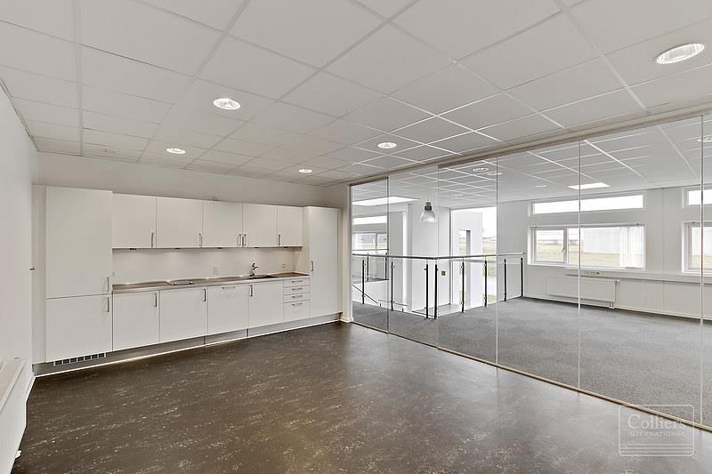 Velindrettede kontorlokaler udlejes - #9