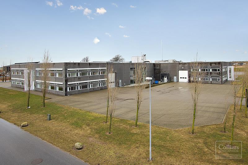 Velindrettede kontorlokaler udlejes - #10