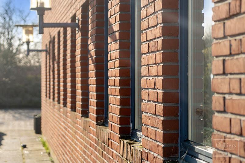 Kontor-/lagerejendom udlejes - #23