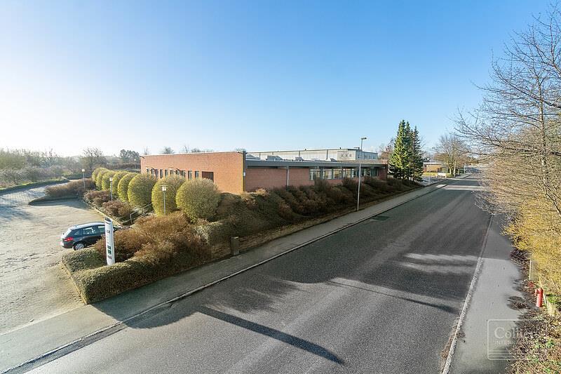 Kontor-/lagerejendom udlejes - #4