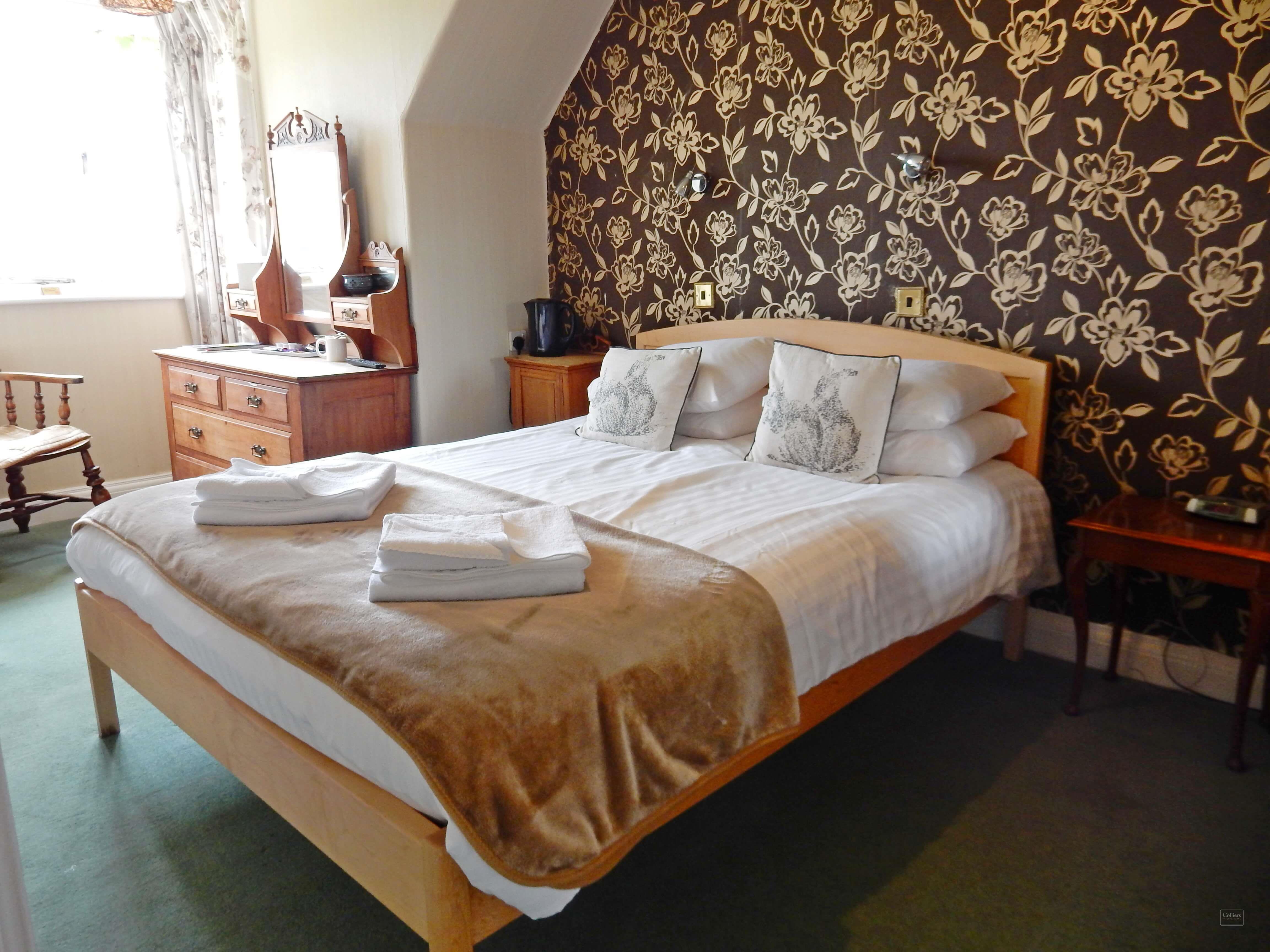 Iconic 4 Star country inn for sale in Lake District honeypot village - #3