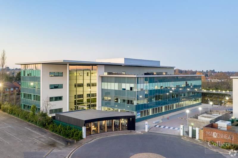 Grade A flexible office space to let - #1