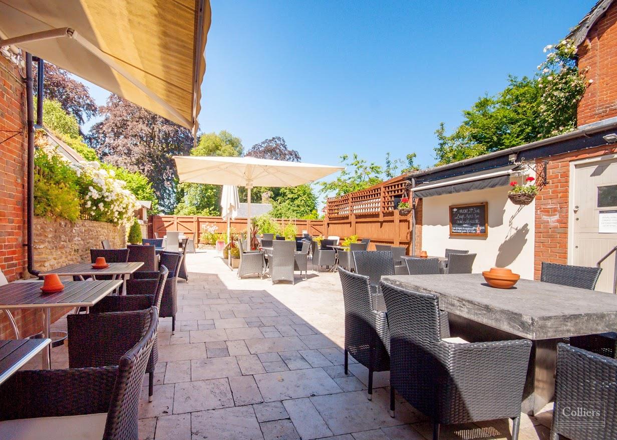 Stunning town house hotel for sale in Highworth nr. Swindon - #7