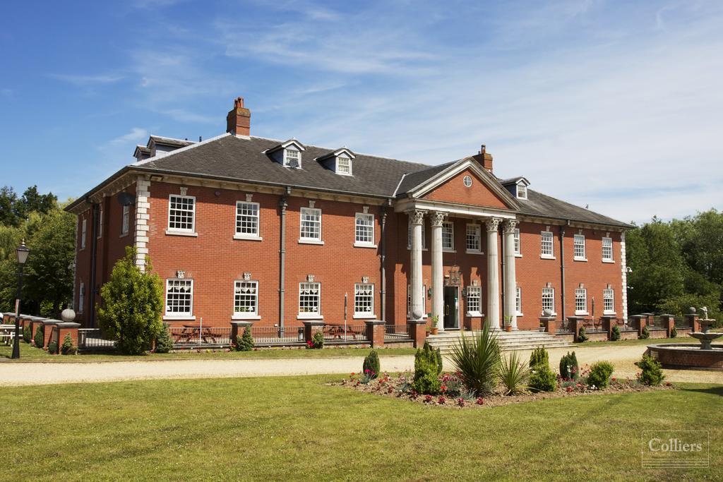 42-bedroom hotel with ballroom (350), prominent road position, Wisbech, Cambridgeshire - #1