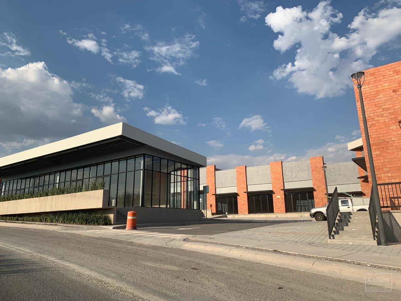 Venta y Renta locales Plaza Altos Juriquilla Querétaro - #3