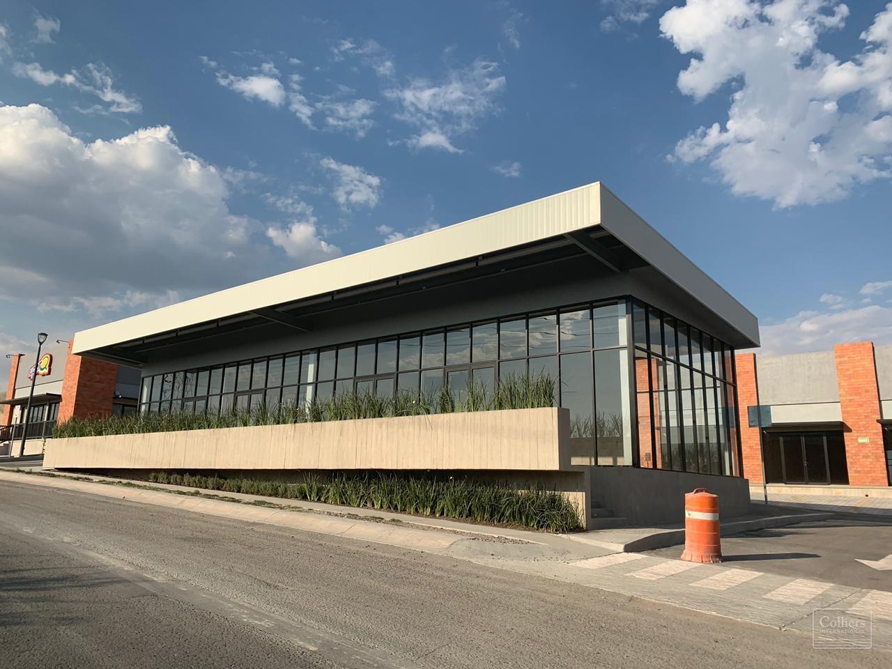 Venta y Renta locales Plaza Altos Juriquilla Querétaro - #4