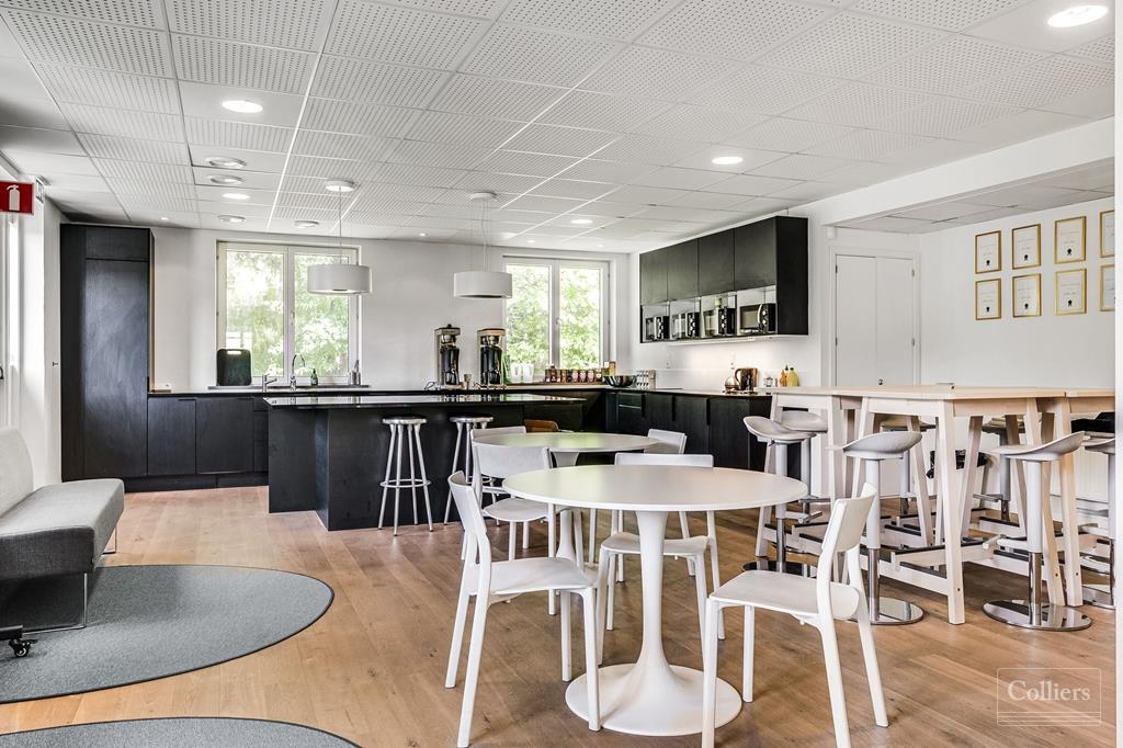 Modernt kontor intill Saltsjön i Nacka - #4