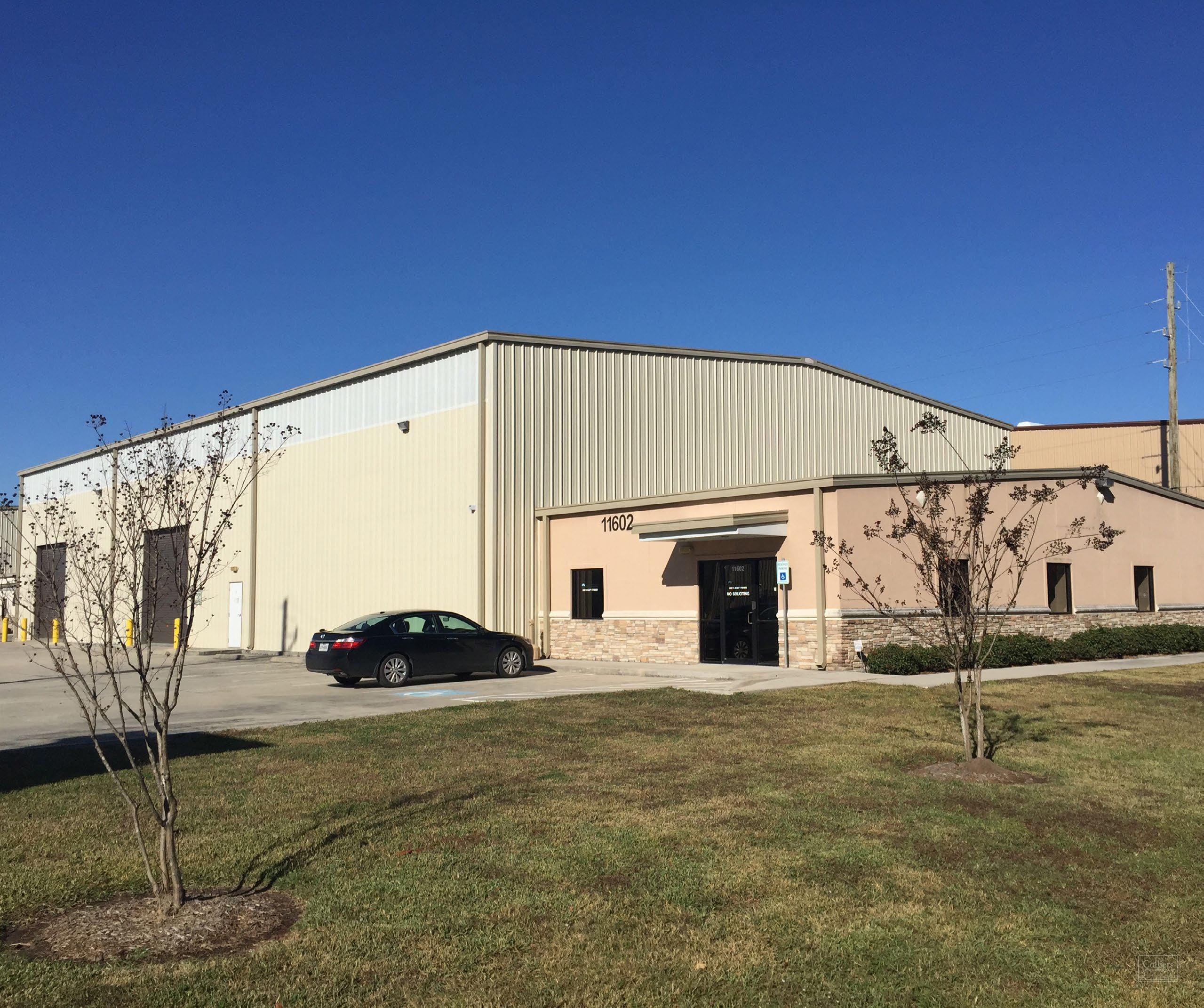 Crane Served Office Warehouse - #1