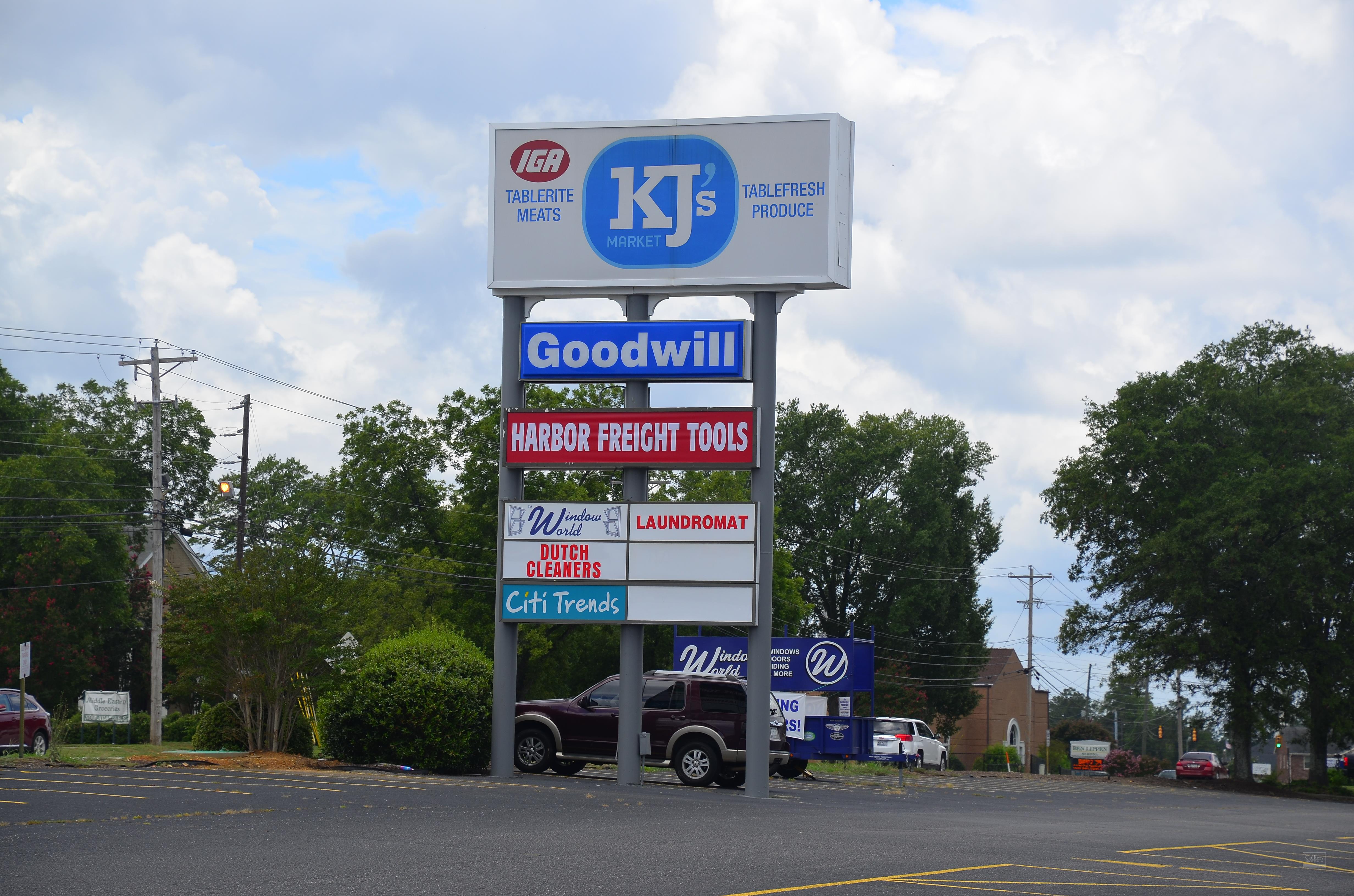 Richardson Plaza - ±5,080 SF to ±6,720 SF available - #5