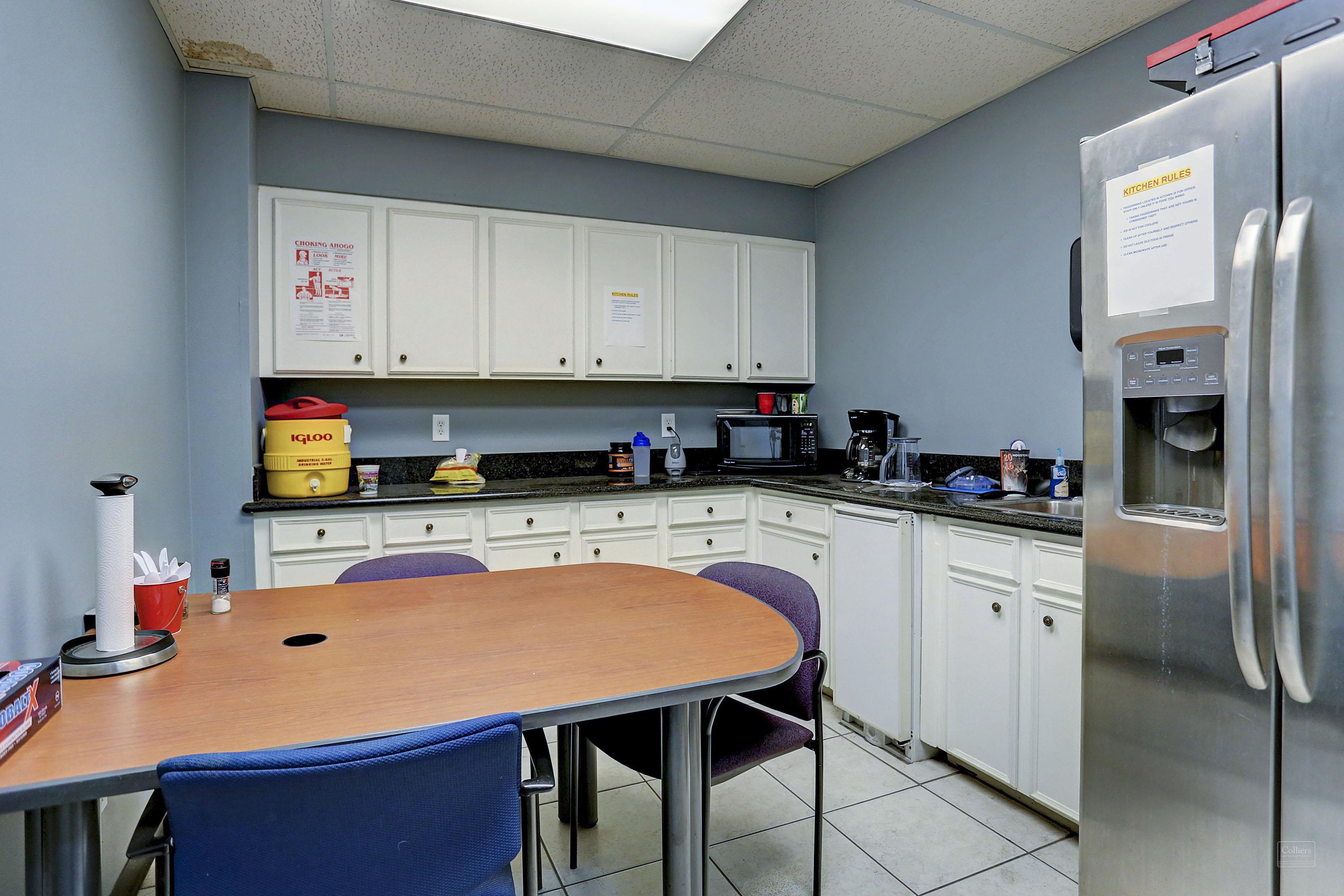 Freestanding Industrial Building - Hwy 90/Bltwy 8 Area, Houston - #7