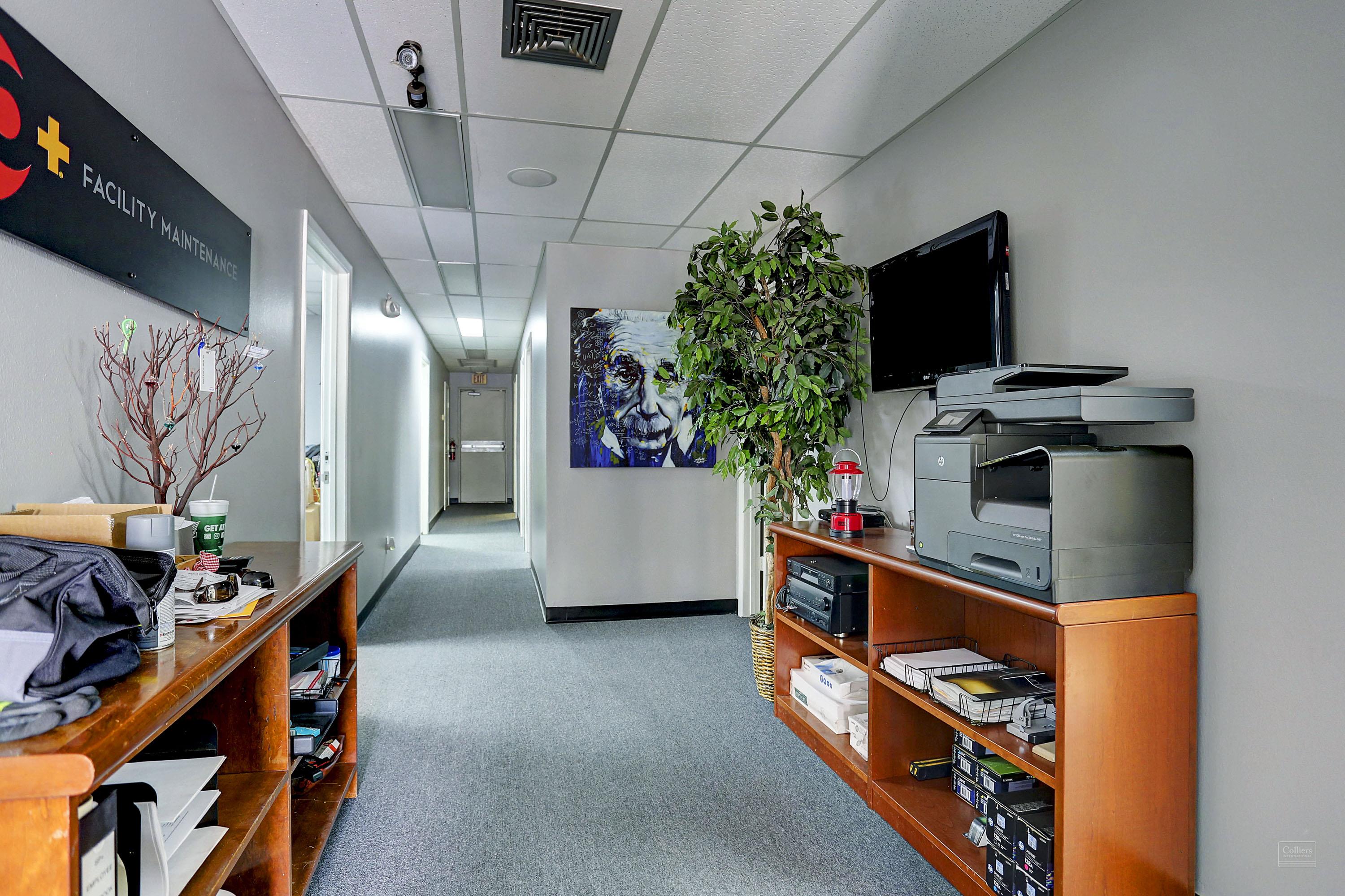 Freestanding Industrial Building - Hwy 90/Bltwy 8 Area, Houston - #6