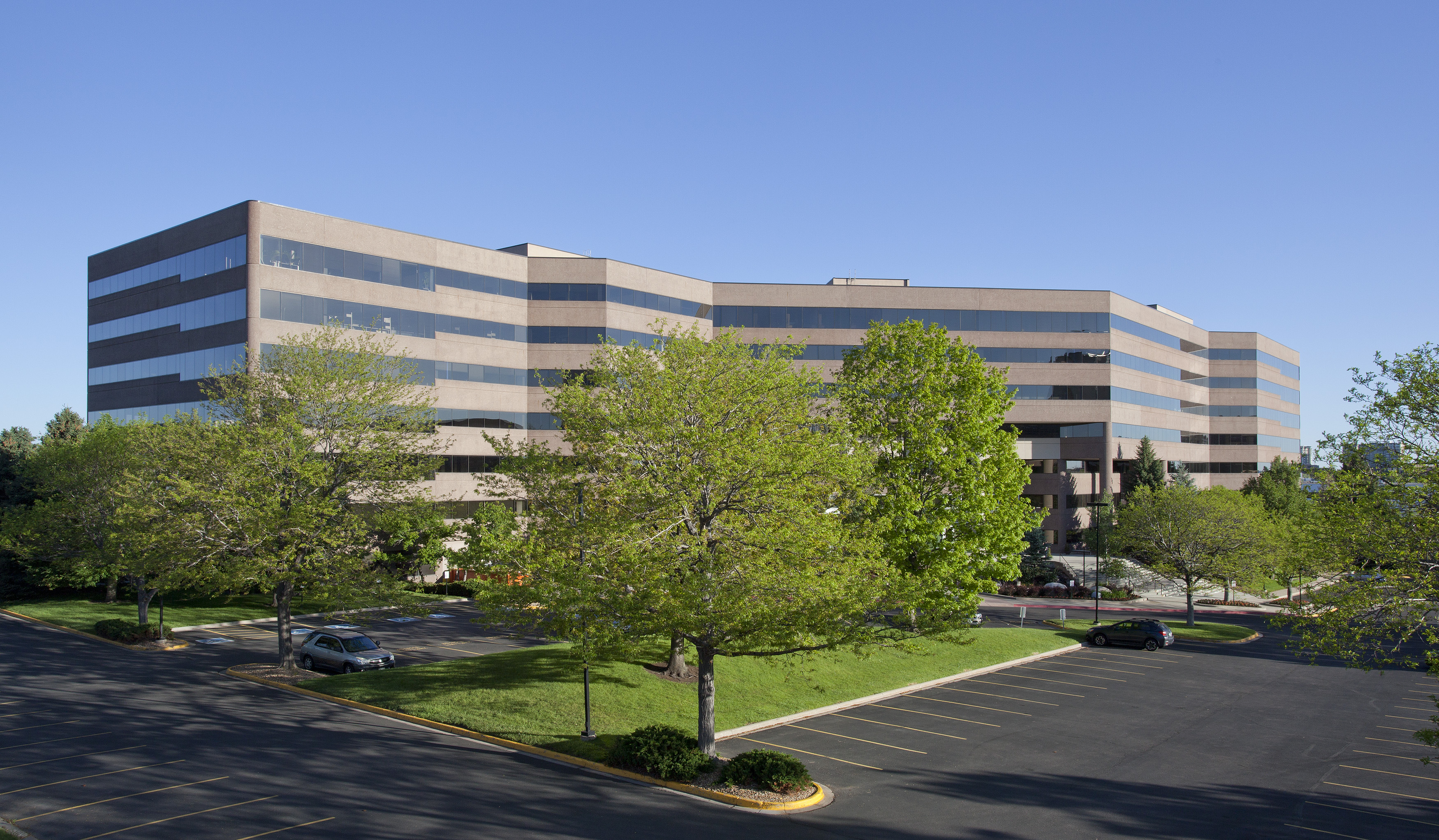 Cascades - 6300 S. Syracuse Way - #3