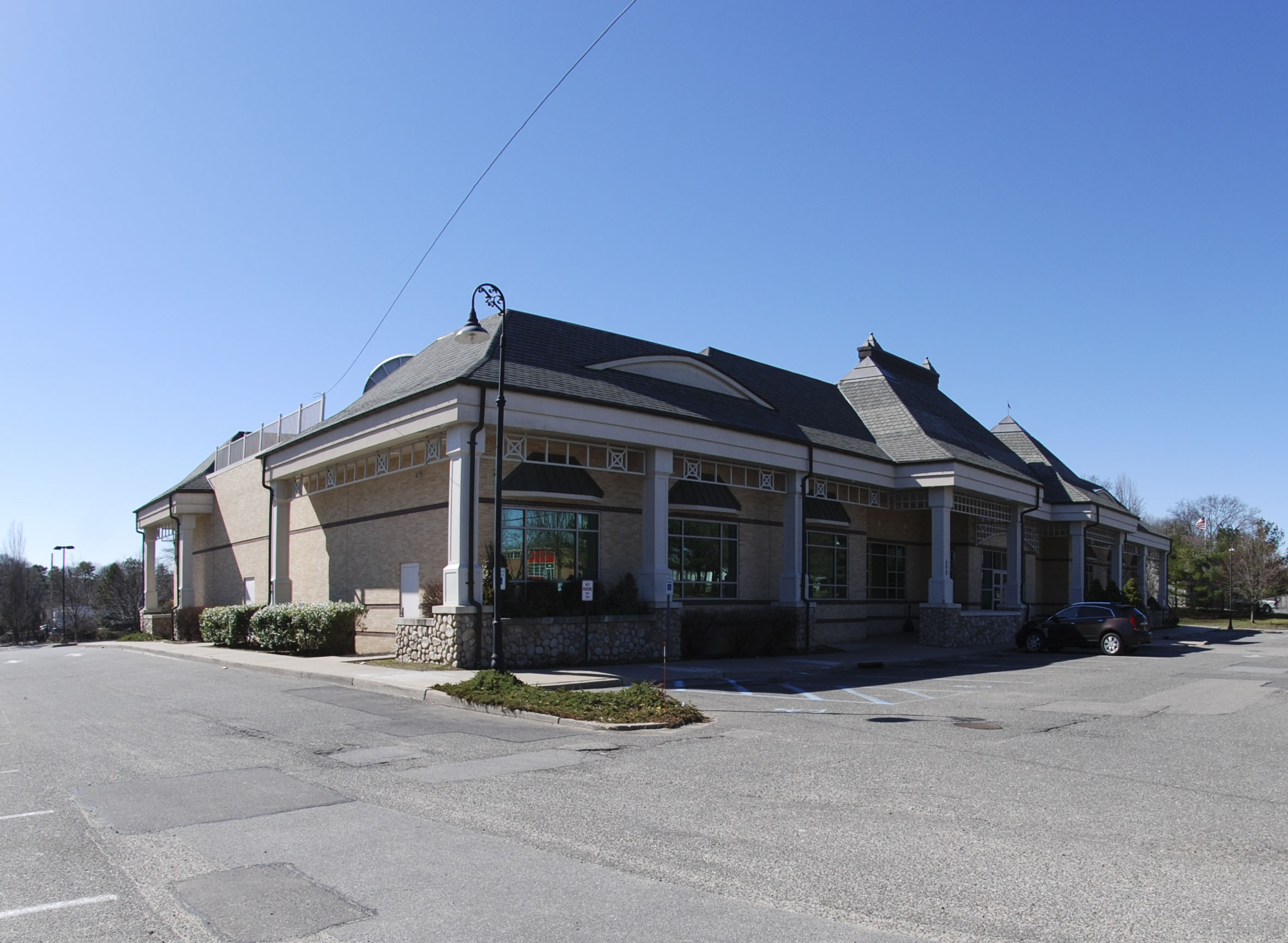 Retail Space Within The Prestigious Hauppauge Industrial Park - #1