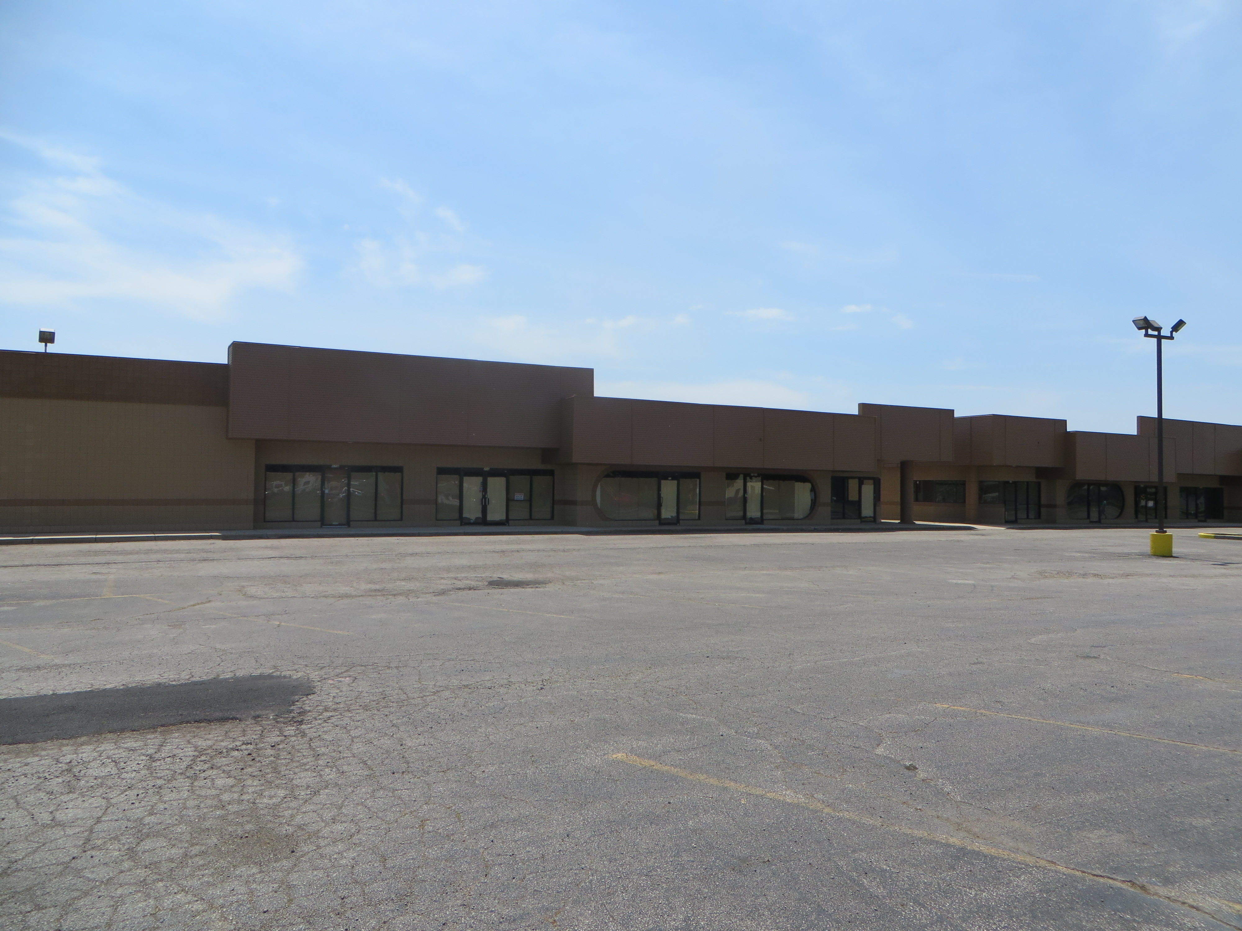 For Lease or Sale > Allen Oaks Shopping Center - #2