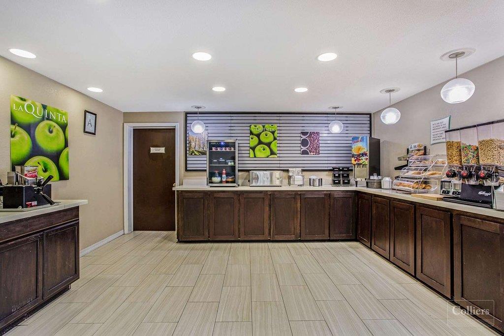 La Quinta Inn & Suites | Moss Point, Mississipi - #6