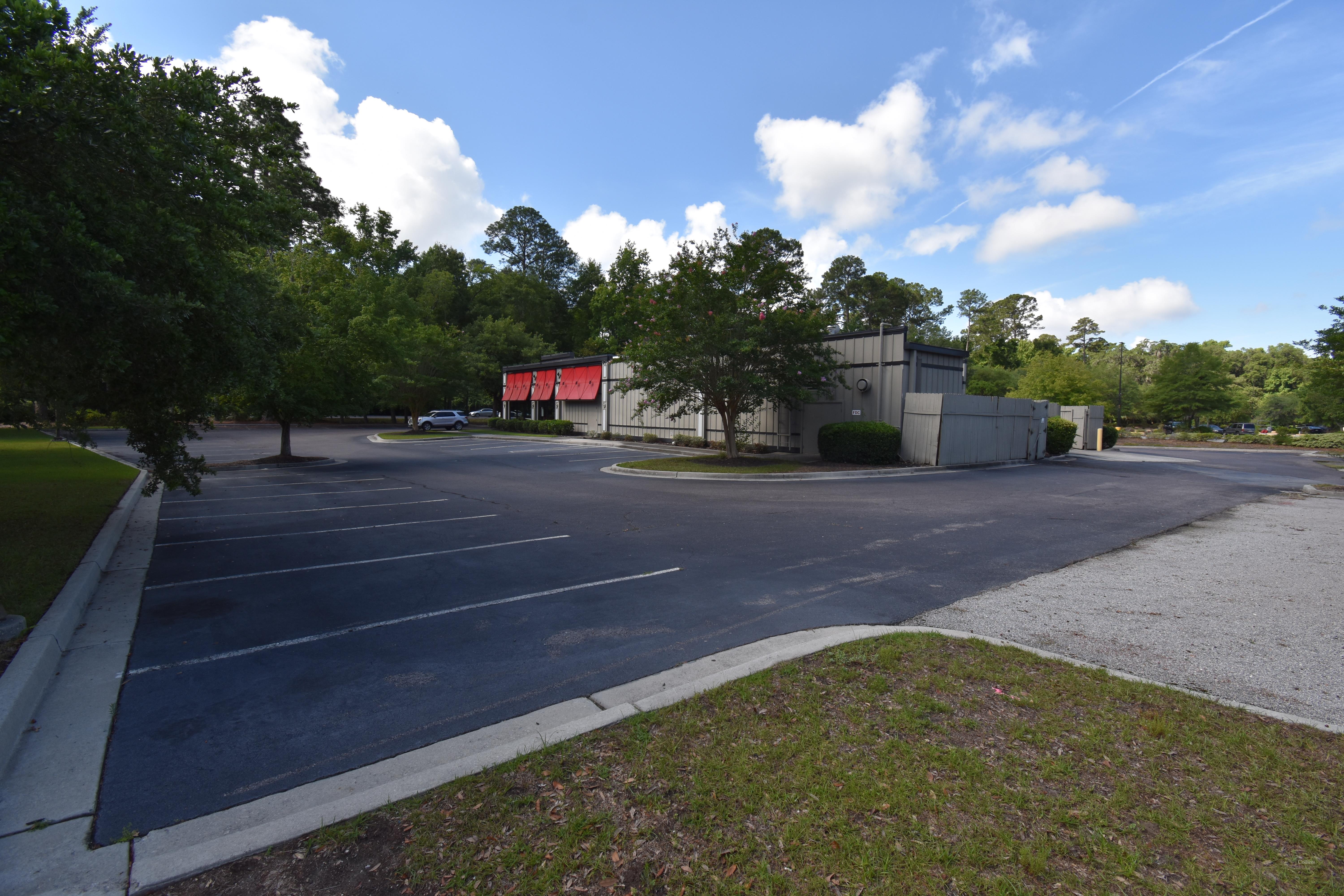 ±5,655-square-foot former restaurant available for lease, ground lease or redevelopment - #3