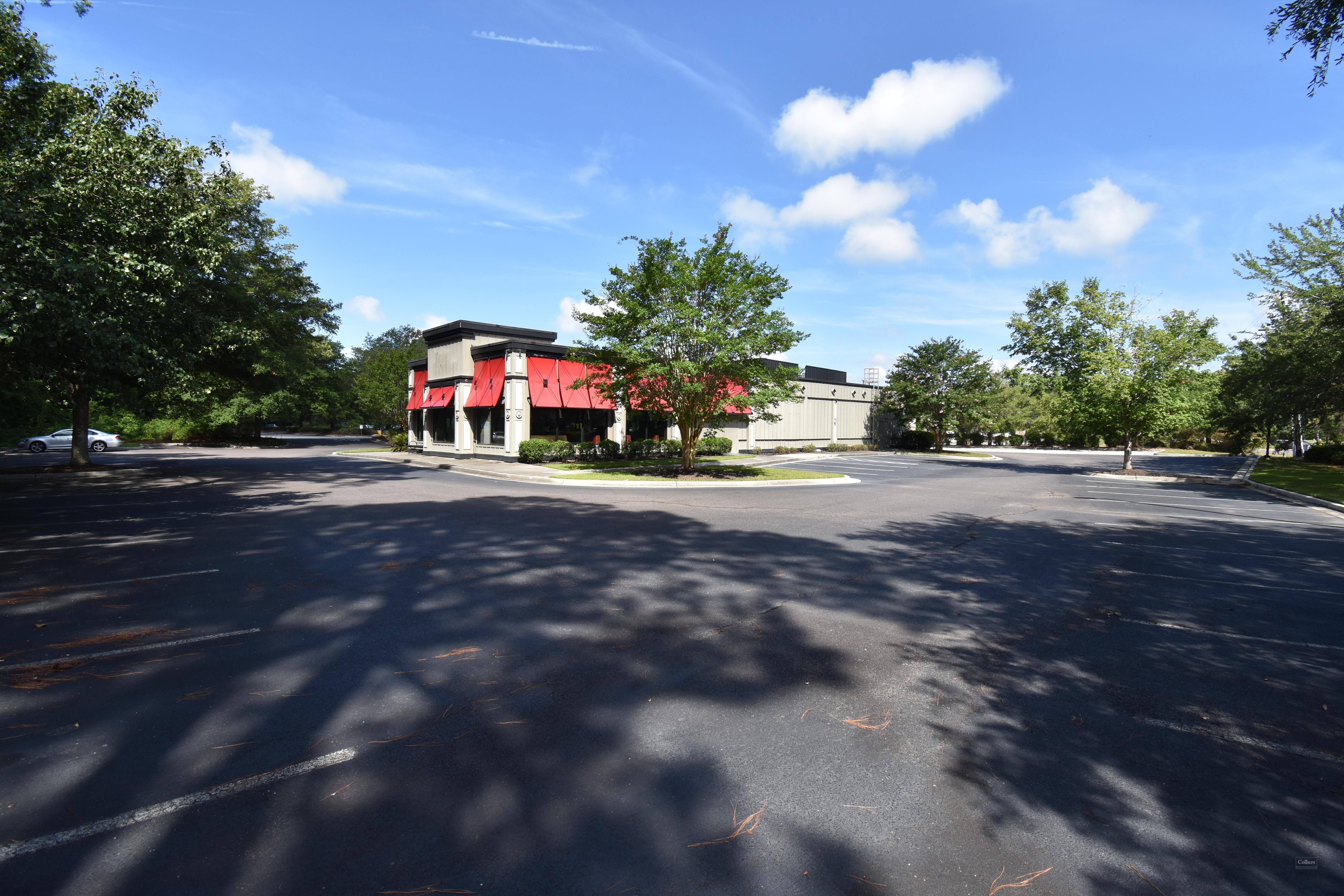 ±5,655-square-foot former restaurant available for lease, ground lease or redevelopment - #5