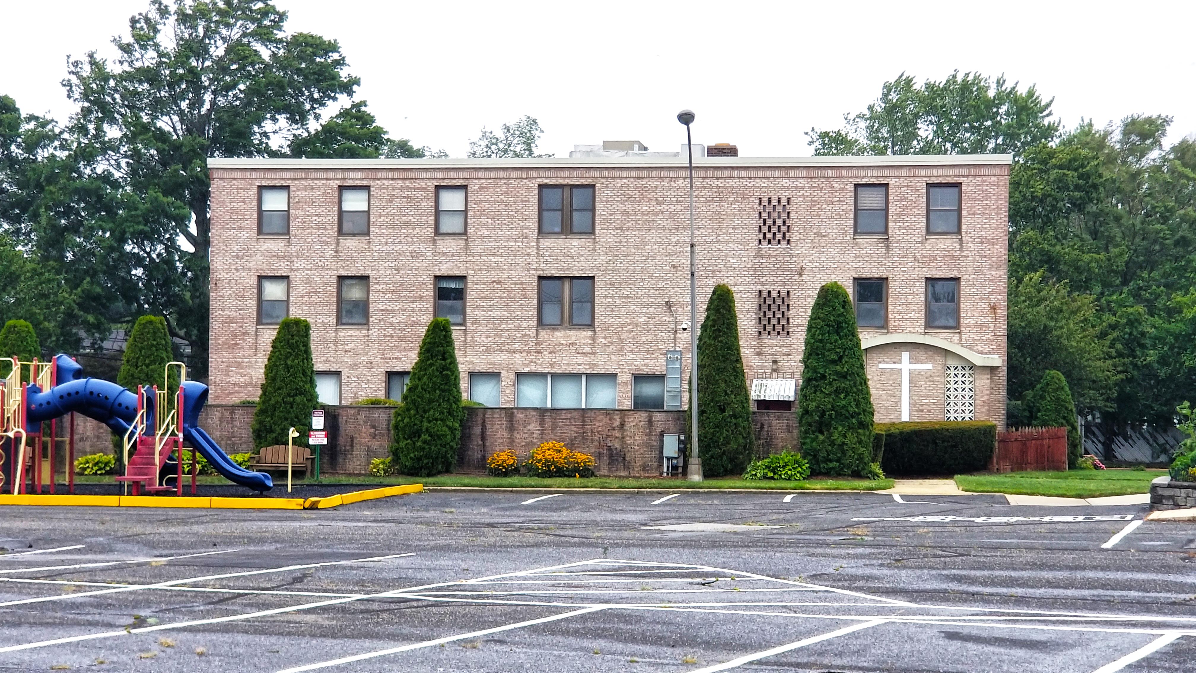 Parish Center For Lease - #1